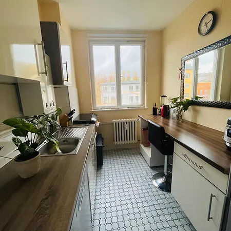 2-rooms Flat In Berlin-wedding Apartment